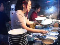 -八一路好吃街(雨田商务大厦店)