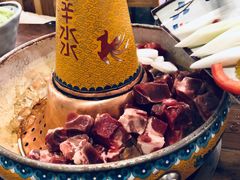 -毛辣果·贵州红酸汤牛肉火锅(西单店)