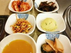 小菜拼盘-郑阿姨的家·이모네·韩料&烤肉(武川路店)