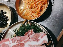 -草家酱蟹炭火烤肉店(珲春南路二店)