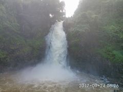 景点-叠水河瀑布