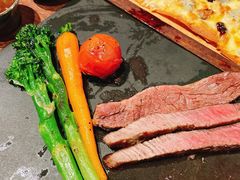 肉眼牛排-1886德国汽车餐厅(外滩十六铺码头店)