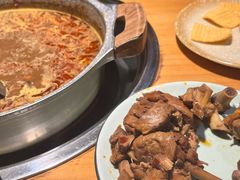 -成老灶火锅鸡·自选烧烤(汇君城店)