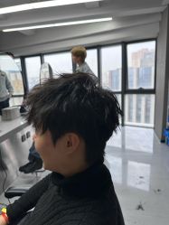 -宫铭烫发染发接发店
