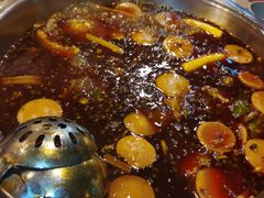 -肖肖酸萝卜鱼火锅(总店)