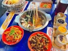 -马路边边串串香(苗栗路店)