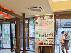 -阿瓦山寨·湘菜现炒·剁椒鱼头王(咸阳总店)