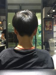 -FRIDAY星期五专业美发沙龙