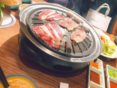 -明洞阿姨·韩式酱蟹烤肉·创意料理(三元桥店)