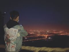 -鬼笑石后山停车场
