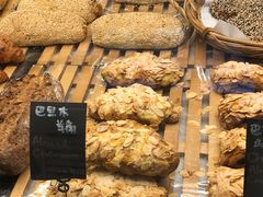 -Dough&Joe团憩(瑞虹天地月亮湾店)