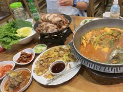 -喇喇排骨火锅·传统韩式脊骨汤(望京西园总店)