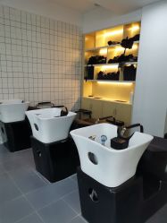 -Coo Hair salon