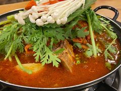 土豆排骨火锅-喇喇排骨火锅·传统韩式脊骨汤(望京西园总店)