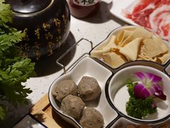 四宝-京韵胡同·酱香羊蝎子火锅涮肉(长寿路店)