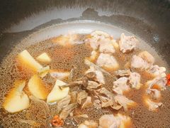 -锅老头海鲜铁锅炖