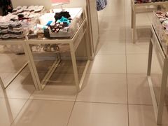 -H&M(华润万象城店)