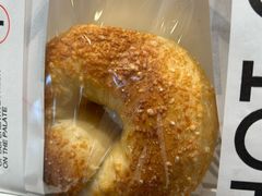 乳酪贝果-HOT CRUSH趁热集合·现烤面包(环球港店)