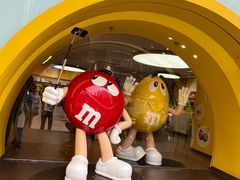 -m豆巧克力世界(上海世茂广场店)