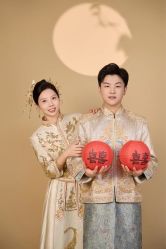 -莫兰迪婚纱摄影