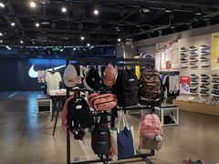 -斯凯奇(西安曲江大悦城店)