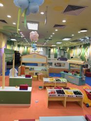 -莫莉幻想儿童乐园(北京金隅嘉品店)