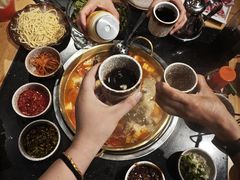 -顶顶汤火牛排火锅·经典铜锅涮肉