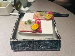 -左庭右院鲜牛肉火锅黑金店(陆家嘴中心店)
