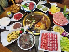-小天鹅火锅·一线江景洪鼎旗舰店(洪崖洞店)