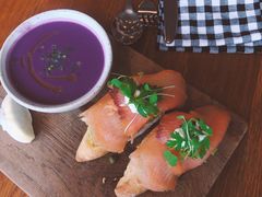 -ROAST coffee & eatery