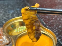 -何妹湿辣牛肉·粤式烧烤砂煲(桂雅路店)