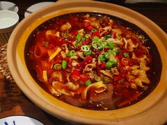 肥肠砂锅（牛蛙需另加）-马头巷·隐庐居·红油大虾(园区店)