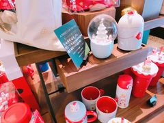 零售区-星巴克臻选(广州沙面店)