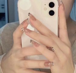 -CM.Nail美甲美睫