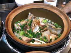 大鱼头煲仔饭-红星光发煲仔饭(文海店)