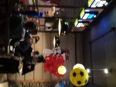 大堂-何师烧烤·香辣蟹·川菜·30年老品牌(太古里旗舰店)