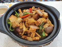 枝竹火腩煲-甜蜜蜜港式茶餐厅(虹梅店)