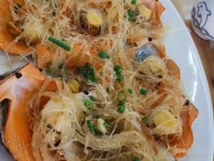 蒜蓉粉丝蒸扇贝-明记海鲜大排档(巽寮湾店)