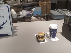 -瑞幸咖啡(巴黎春天陕西路店)