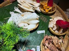 -菌彩云南野生菌火锅(万达广场店)