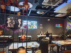 -老街烧烤大排档·地道湖北菜·龙虾馆(汉口火车站店)