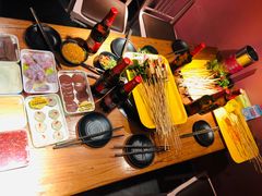 -串门邻居串串火锅(云南南路店)