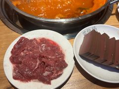 -苗伯妈酸汤火锅