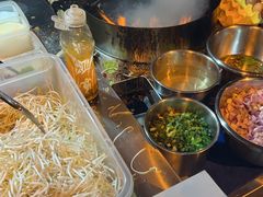 -老街烧烤大排档·地道湖北菜·龙虾馆(汉口火车站店)