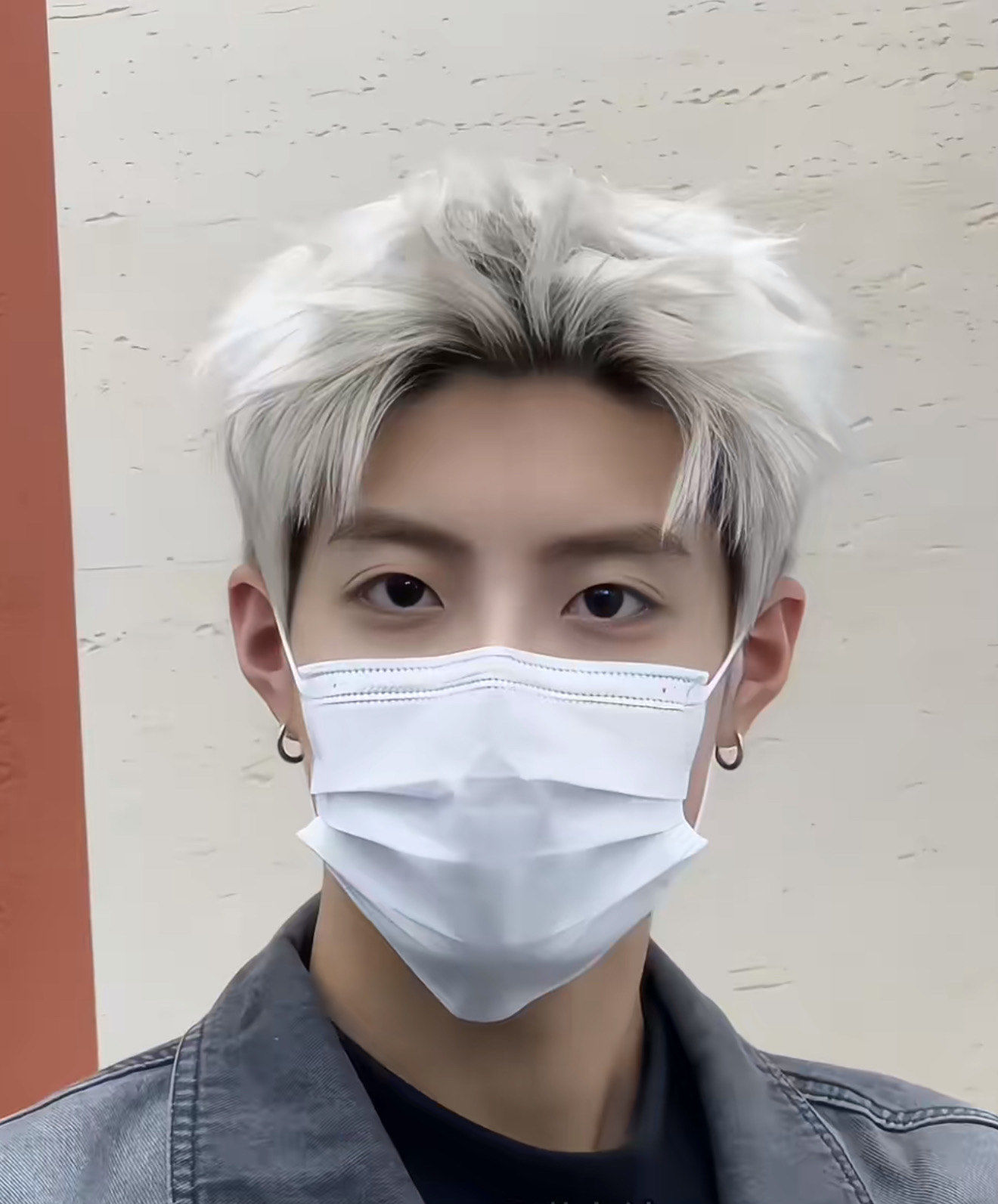 短发染白真的超帅