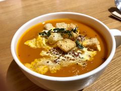 南瓜汤-HELLO 27 意面·沙拉·帕尼尼