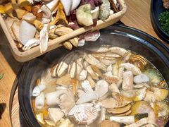 -一朵菌·野生菌探索家火锅(南亚店)