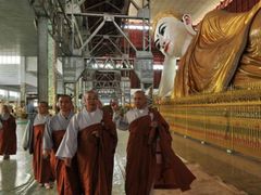 -ခြောက်ထပ်ကြီးရွှေသာလျောင်းဘုရားကြီး