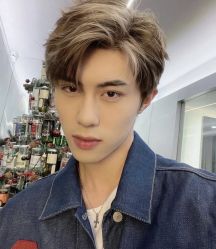 -川和潮人