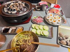 -围炉肉舍•炭烤活鳗•丹东海鲜烤肉(步行街店)